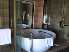 -天津梅江中心皇冠假日酒店