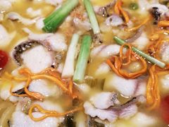 -山城外·非遗酸菜鱼(财富中心店)