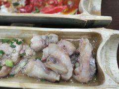 -胡须哥网红竹筒菜