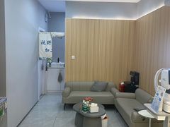 -视野联行眼镜·蔡司·尼康·豪雅·依视路(青浦宝龙店)