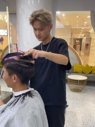 -苏豪路易士·嘉玛发廊