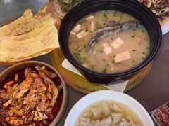 -土砂锅生态山庄·非遗砂锅雅鱼