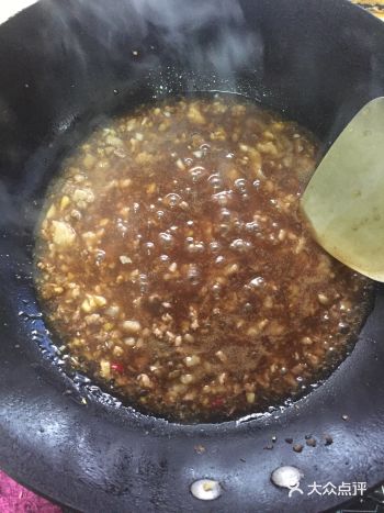今天在家里做少油版鱼香茄子 健康饮食,合理搭配
