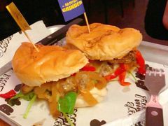 招牌鹅肝牛肉汉堡-Grinder 绞肉机汉堡(武定路店)