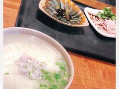 -亮亮面馆(经六路店)