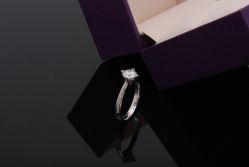 DSC_8175-威德钻石-克拉钻大本营(南京东路店)