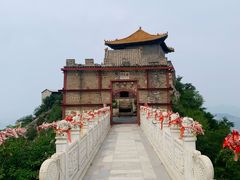 -鸡鸣山旅游风景区