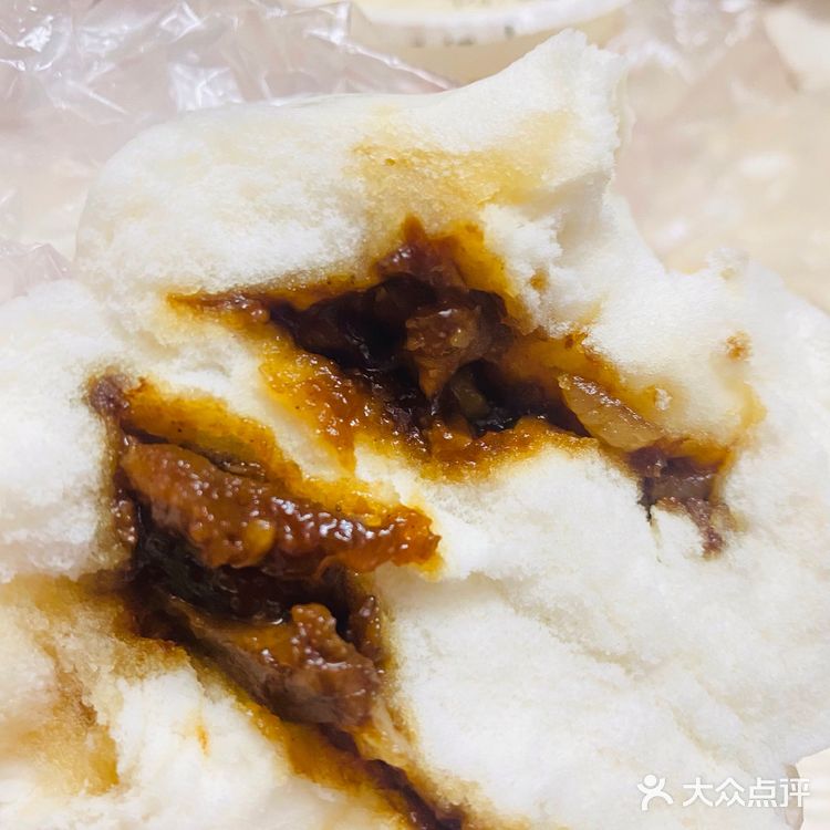 大英路新开业的包丰源包子铺买15-5啦[礼花]