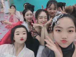 -单色舞蹈