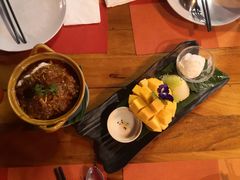 -Phensiri Thai Restaurant