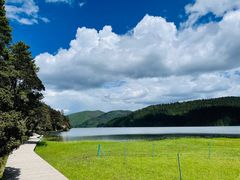 -普达措国家公园