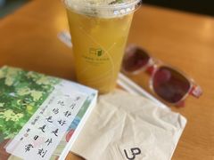 -西西弗书店&矢量咖啡(凯德晶萃广场店)