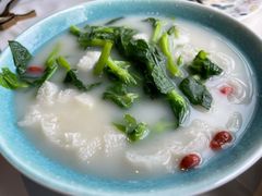 竹荪豌豆尖-沿途四季·云南菜(建外大街店)