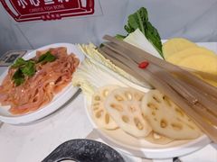 -蜀滋香鲜鱼美蛙火锅(339店)