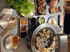 -围炉肉舍•炭烤活鳗•丹东海鲜烤肉(步行街店)