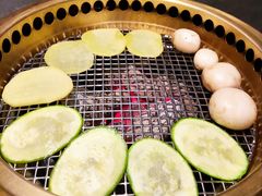 -铭牛烧肉·和牛海鲜自助(高新月牙湖店)