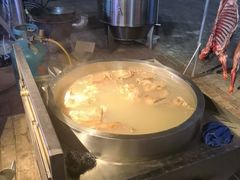 -江湖亮亮蒸虾大排档烤全羊清真(武汉总店)