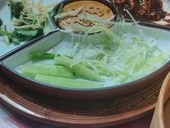 -老郑家东北春饼(龙悦居店)