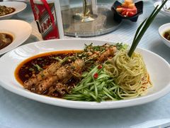 蒜泥凉面白肉-渝半城经典川粤菜(重庆天地店)