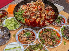 -鸿顺老铁锅美蛙鱼府(解放碑店)