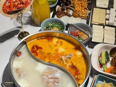 猪手鸳鸯锅-小街猪手(团结湖店)