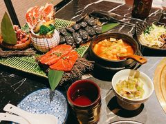 -山川小町·极番烧肉(新地假日广场店)