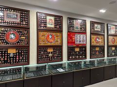 -毛泽东像章珍藏馆