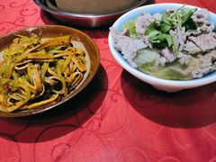 -冯烫烫跷脚牛肉·川菜小馆(武胜西街店)