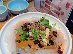 -山河屯铁锅炖·非遗东北菜(南山店)