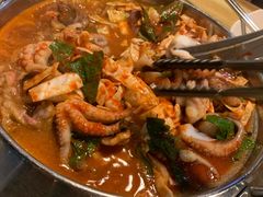 -BHC炸鸡(明洞总店)