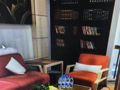 -喜鹊愉家酒店(郑州曼哈顿博览中心地铁站店)