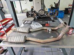 -爱车行 奥迪 奔驰 宝马 保时捷 路虎 专业 维修保养 原厂 奥迪改装升级 中心(静安店)