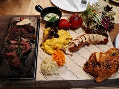 -Mark&Mars Restaurant