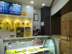 -周黑鸭(宁波鄞州区环球银泰城店)