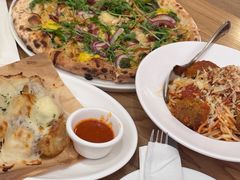 -城市大道红炉披萨烘焙坊