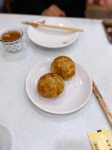 不需要等位 「酥皮烤包子」「羊肉串」「新疆涼皮」「珍珠丁丁炒麵」