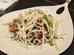 -山川小町·极番烧肉(新地假日广场店)