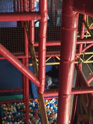 -趣玩空间蹦床乐园(临平旗舰店)