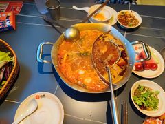 -由衷贵州酸汤牛肉火锅(新桥店)