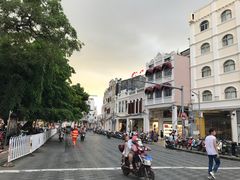 -海口骑楼小吃街