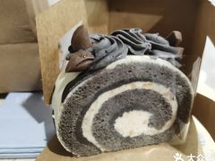黑芝麻芝士犇犇卷-星巴克(天津佛罗伦萨小镇店)