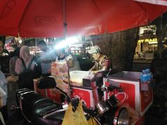 -詹爷爷乌节路街头冰淇淋