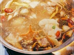 -千岛蚝高压锅生蚝·人参火锅(白云万达店)