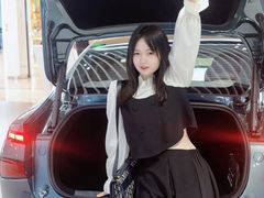 -小鹏汽车体验中心(苏州龙湖狮山天街店)