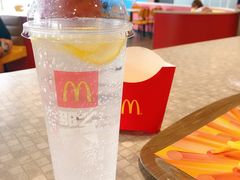 -麦当劳(百联西郊购物中心店)