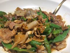 -费大厨辣椒炒肉(高铁吾悦广场店)