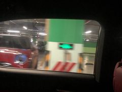 -金虹桥国际中心·停车场