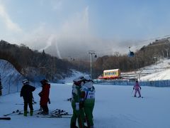 -亚布力新体委滑雪场