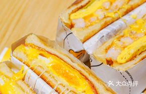 Egg and Fresh Shrimp Sandwich
