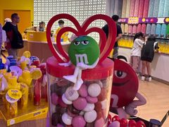 -m豆巧克力世界(上海世茂广场店)